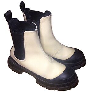 BLONDO two-tone waterproof chelsea boots